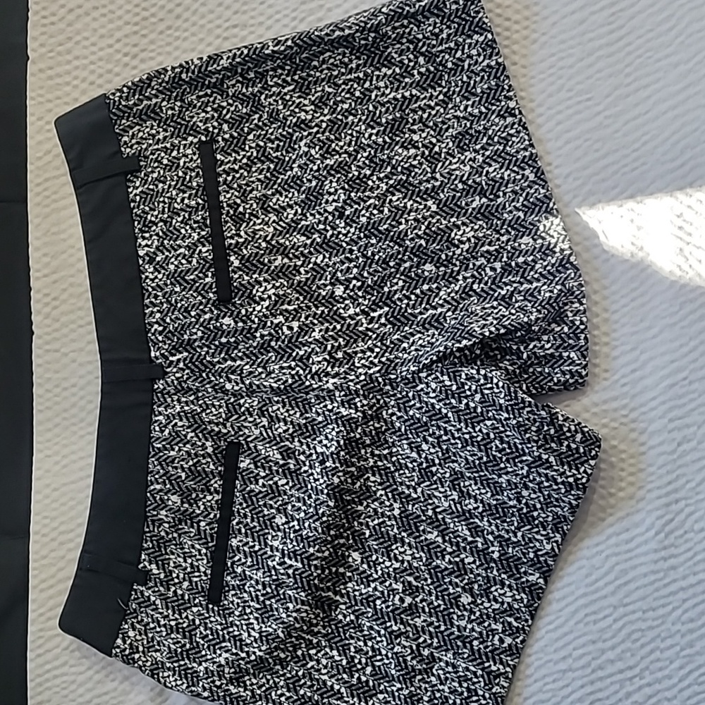 Express Editor Shorts - Picture 2 of 3